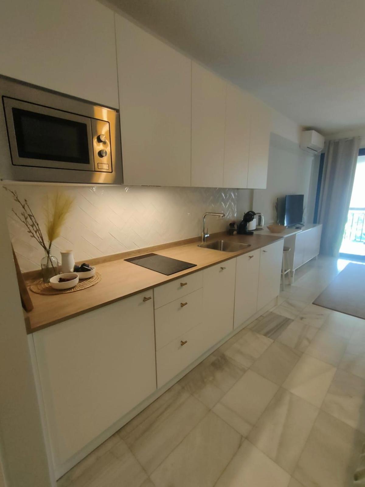 Апартаменты Central & Renovated Studio With Pool In Puerto Banus *